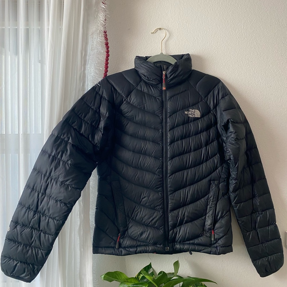 Women’s Size Small North Face Puffer